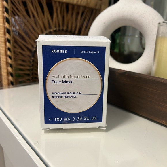 Korres Greek Yoghurt Probiotic SuperDose Face Mask - Picture 2 of 2